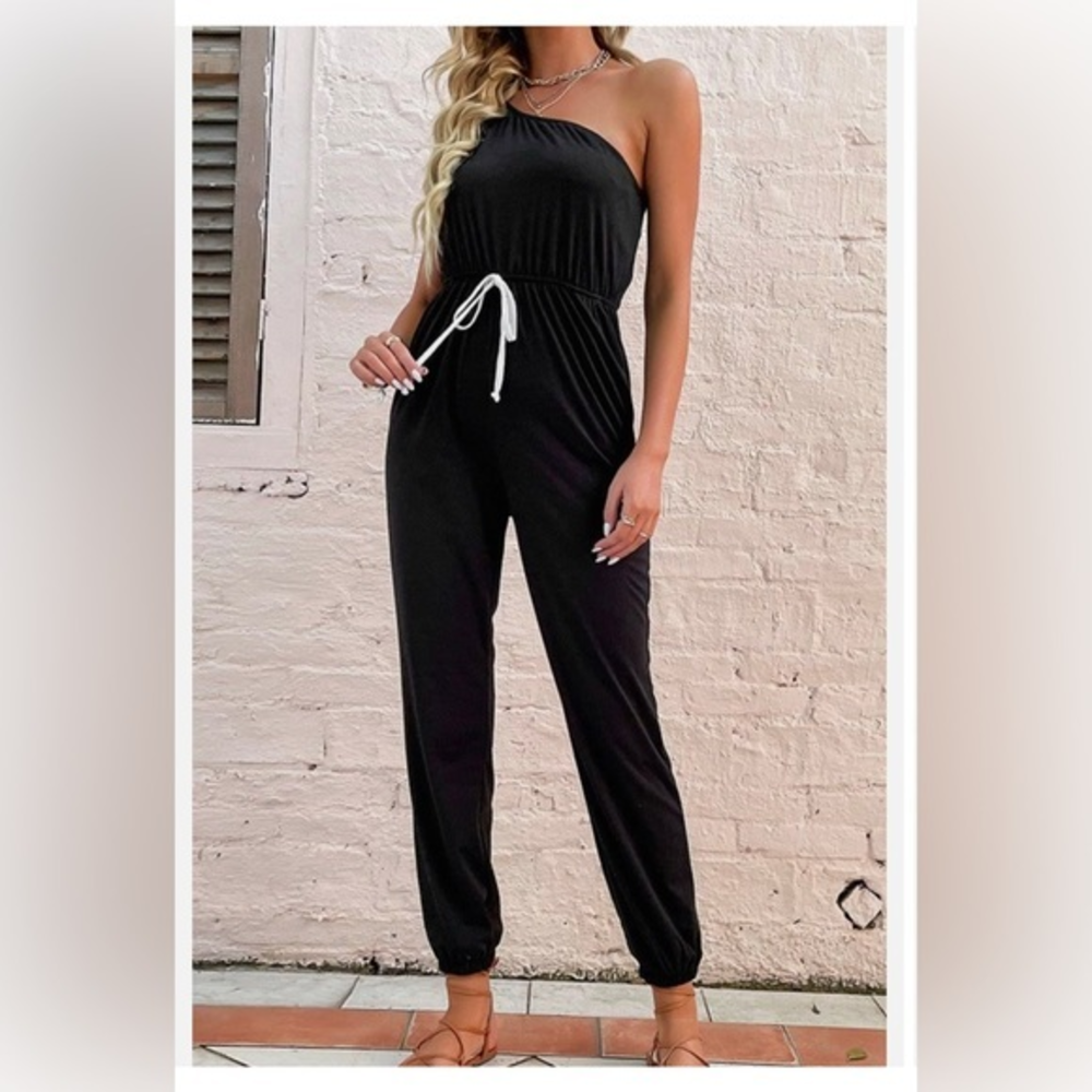 One Shoulder Black Jumpsuit!‎ Large